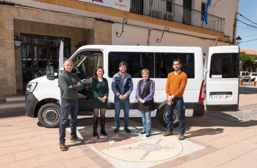 El Ayuntamiento de Argamasilla de Alba adquiere un vehículo adaptado para personas con discapacidad o movilidad reducida