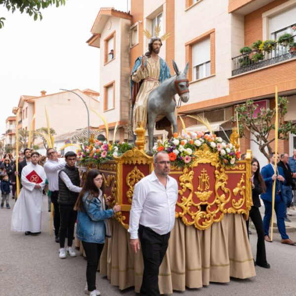 Argamasilla de Alba celebra la procesión inaugural de ‘La Borriquilla’