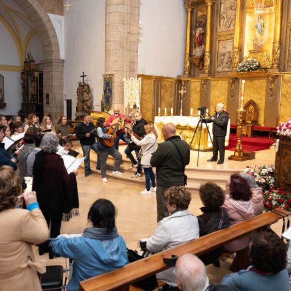 Argamasilla de Alba da la bienvenida a al mes de mayo con la inauguración de las Cruces de Mayo