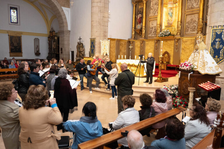 Argamasilla de Alba da la bienvenida a al mes de mayo con la inauguración de las Cruces de Mayo