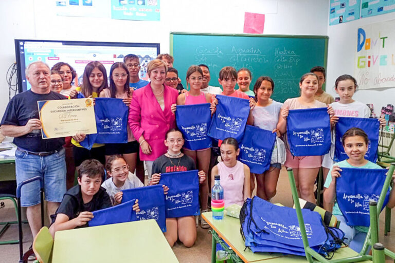 El Ayuntamiento de Argamasilla de Alba fomentó la convivencia escolar con ayudas al viaje intercentros