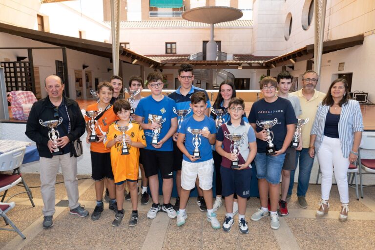 Alonso Lara Mezcua se corona campeón en el II Torneo de Ajedrez Bachiller Sansón Carrasco de Argamasilla de Alba