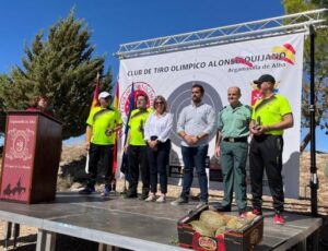 Reconocimiento a jóvenes militares en el II Open de tiro en el Pantano de Peñarroya
