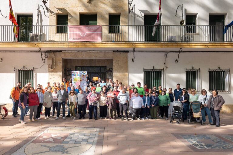 Argamasilla de Alba reivindica la importancia de la salud mental con una marcha por la localidad