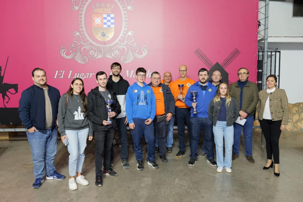 Cerca de 100 ajedrecistas protagonizan un vibrante campeonato en Argamasilla de Alba