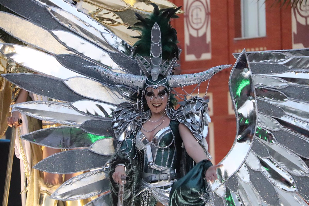 El Ayuntamiento de Manzanares Anuncia El 33º Concurso Regional De Carrozas Y Comparsas Con Aumento En Los Premios