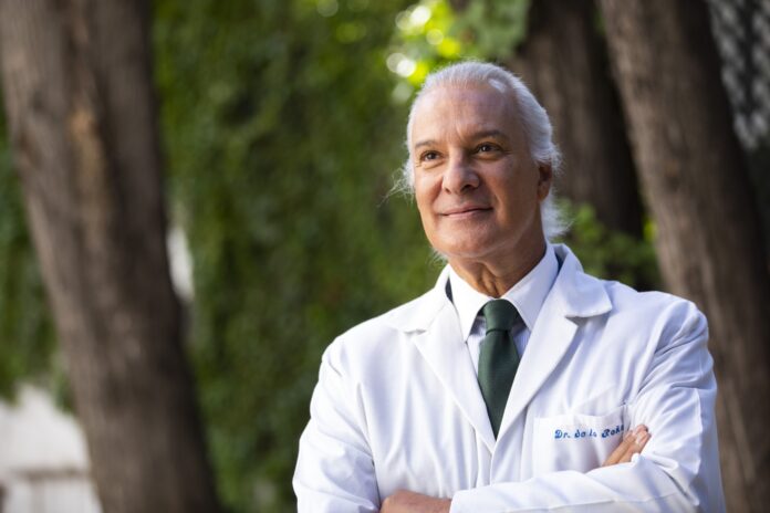 La beautiful people de Marbella vibra con los tratamientos de rejuvenecimiento biológico del Dr. de la Peña