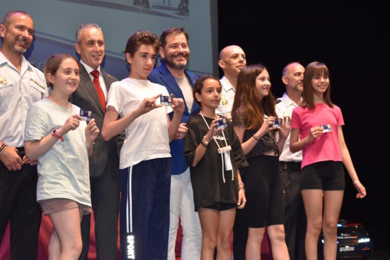 La Policía Nacional forma a 500 escolares como ciberexpertos en programa de seguridad digital La Policía Nacional forma a 500 escolares como ciberexpertos en programa de seguridad digital