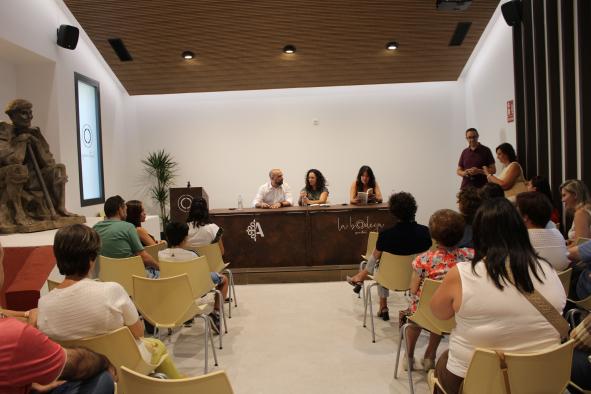 Blanca Fernández aboga por una política con más fuerza y presencia femenina desde una perspectiva feminista y transformadora. 1 Blanca Fernandez aboga por una politica con mas fuerza y - Blanca Fernández aboga por una política con más fuerza y presencia femenina desde una perspectiva feminista y transformadora.